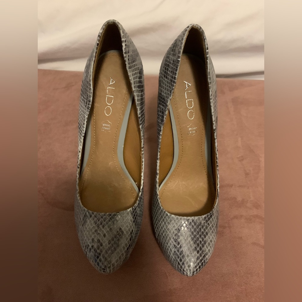 Snake Print Heels Size 6 With Matching Clutch - image 5